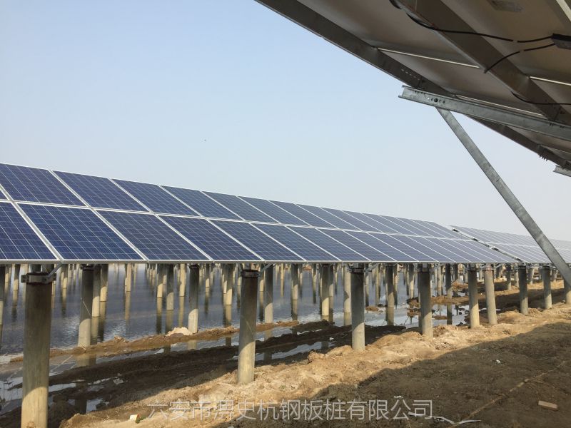 【河南太陽(yáng)能光伏電站施工,河南光伏施工公司,支架組件安裝,打樁圖片